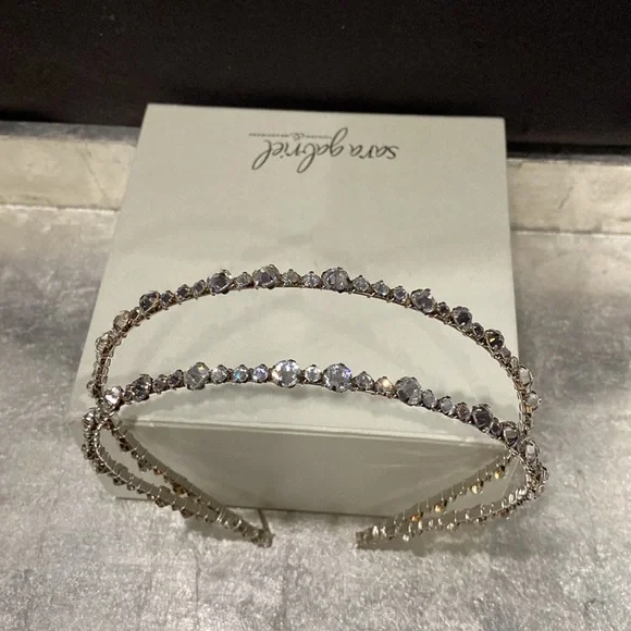 Swarovski Crystal Headpiece! This headpiece was never worn! Brand New! - Picture 6 of 8